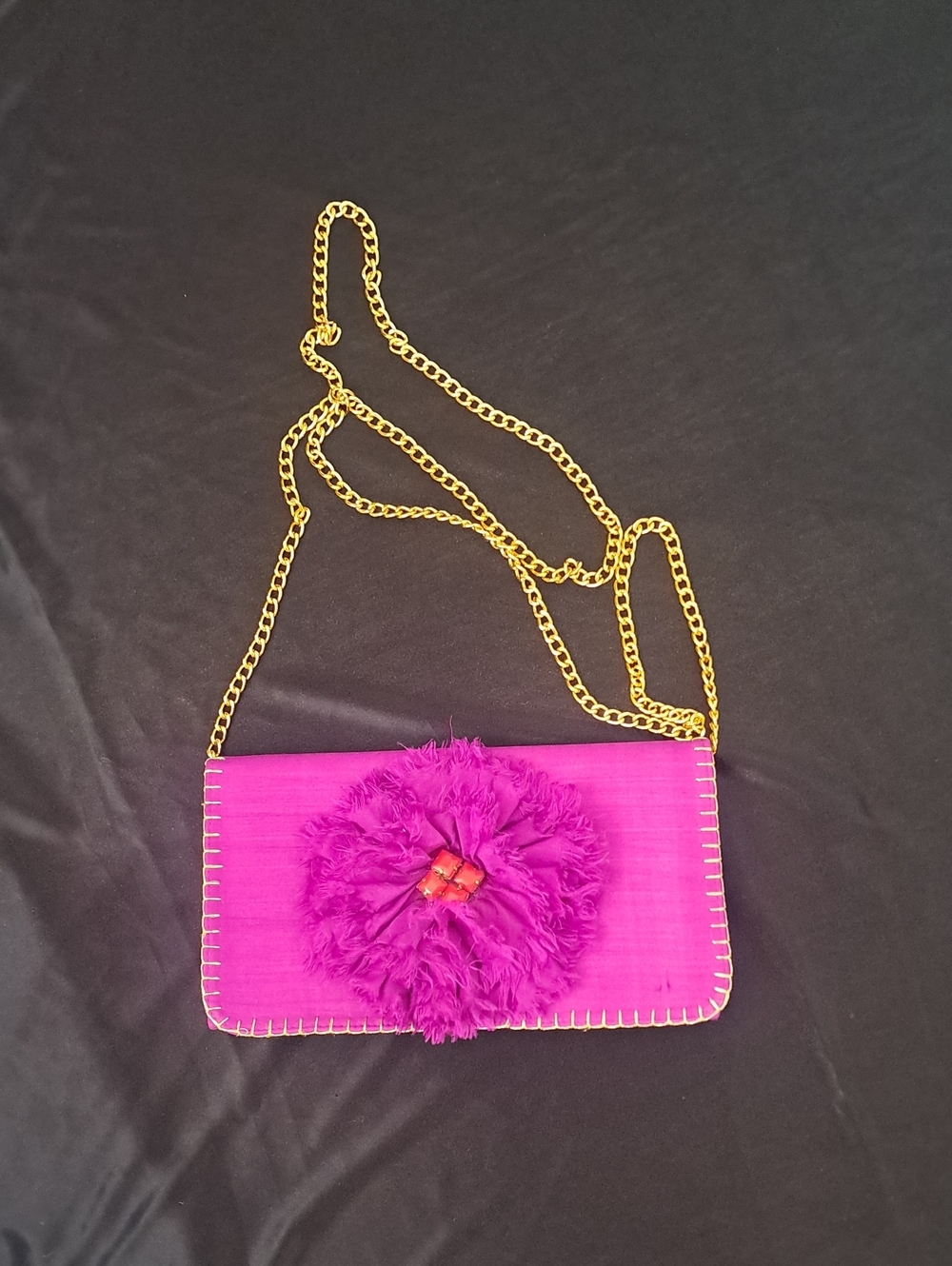 VINTAGE SHIRALEAH CHICAGO Fuchsia Floral Chain Shoulder Bag